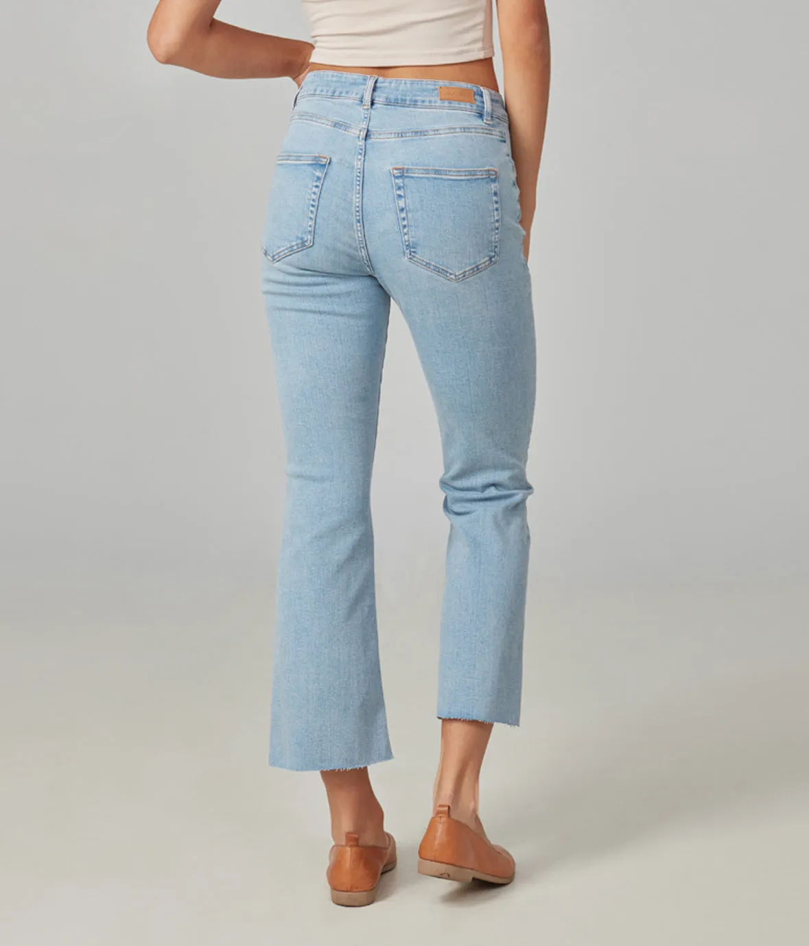 Billie-TD High Rise Bootcut Jeans