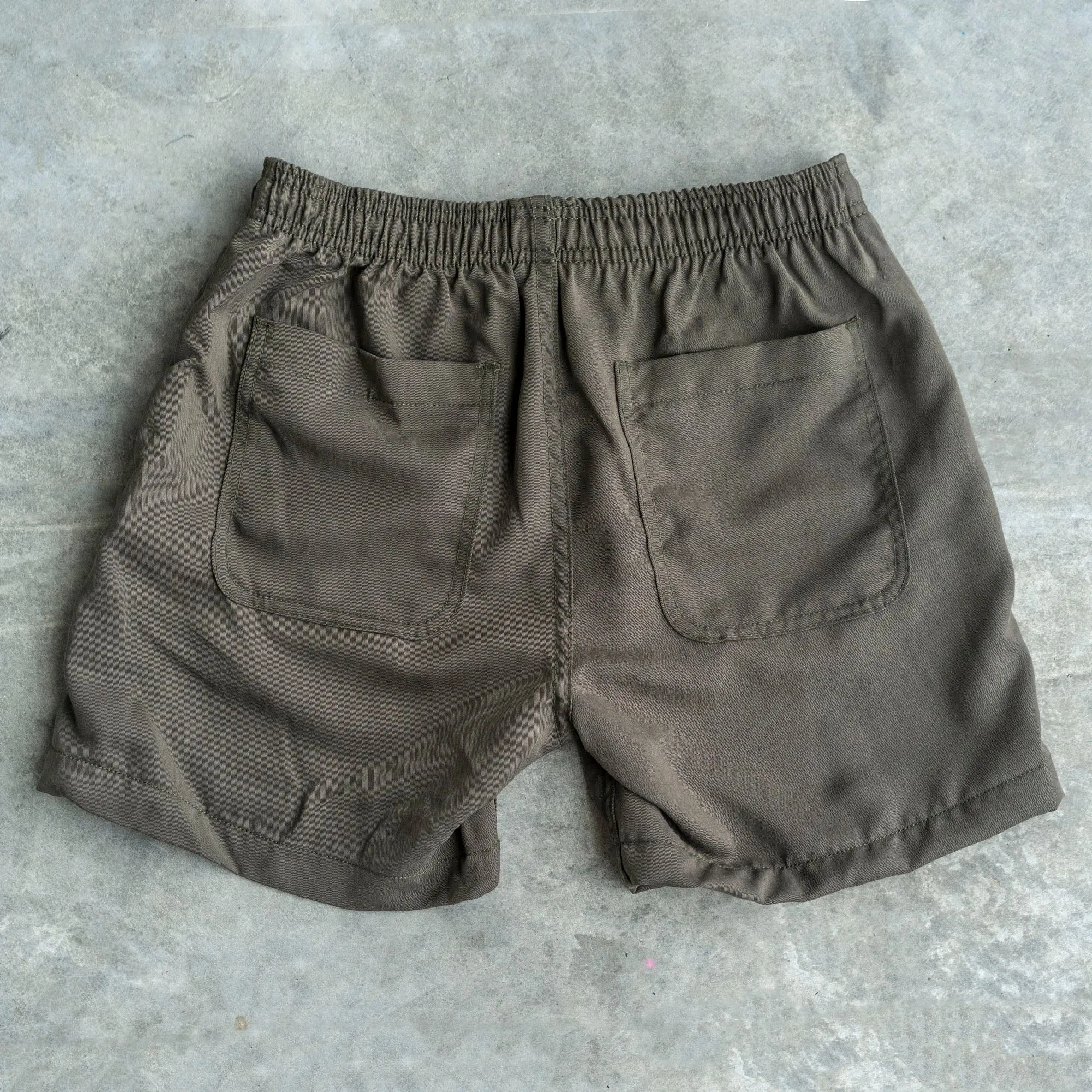 Laidback Short in Olive Tencel Twill