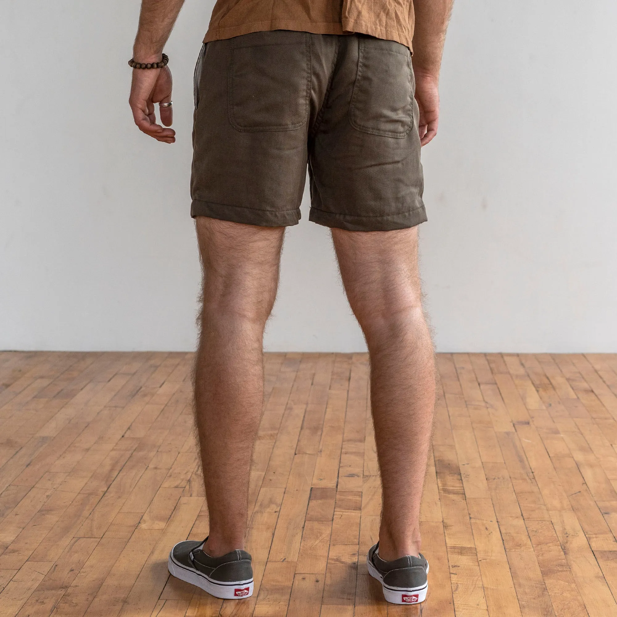 Laidback Short in Olive Tencel Twill