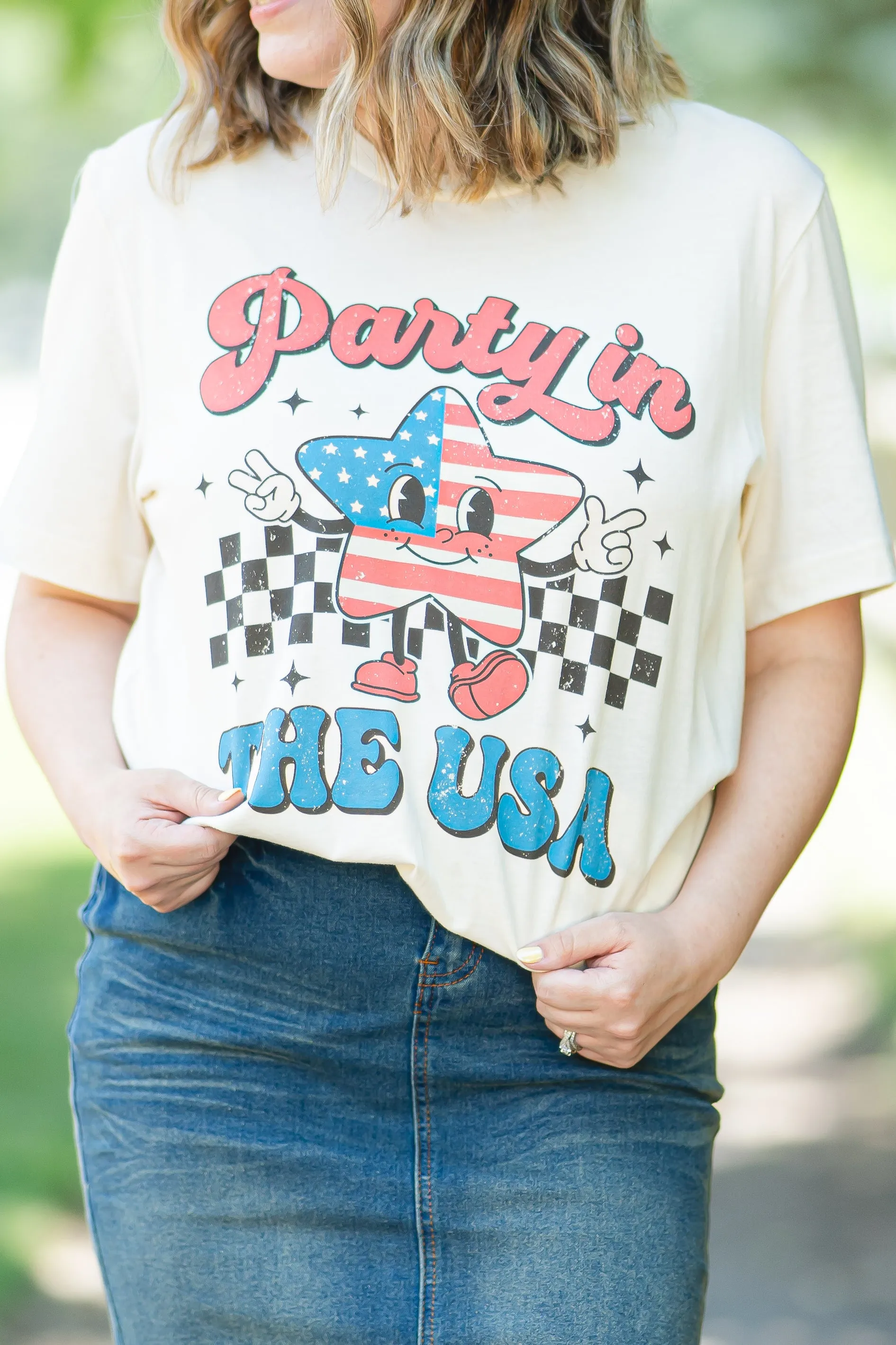 Party In The USA Star Graphic Tee in Natural (FINAL SALE)