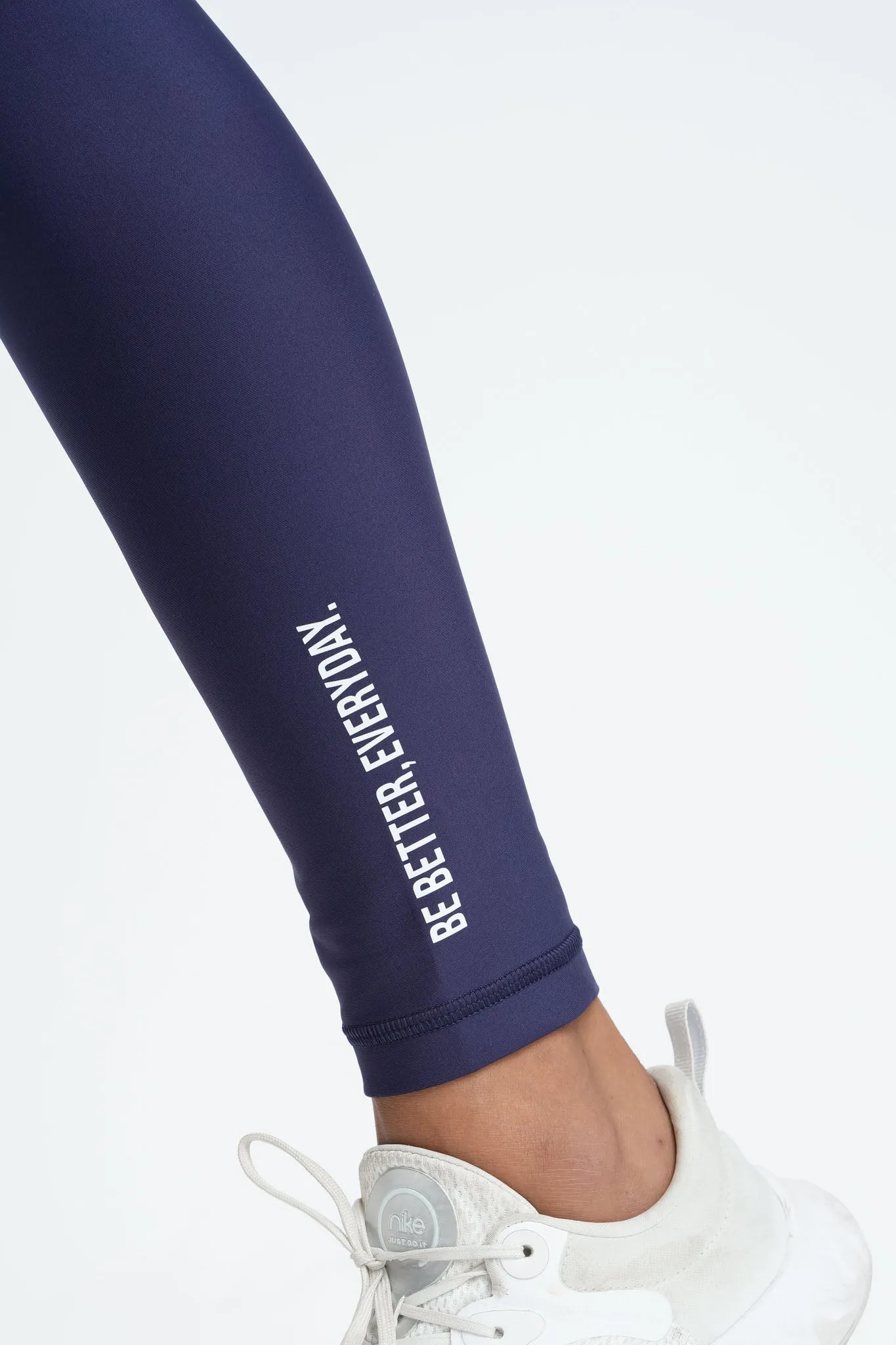 Refined Hi-Rise Legging